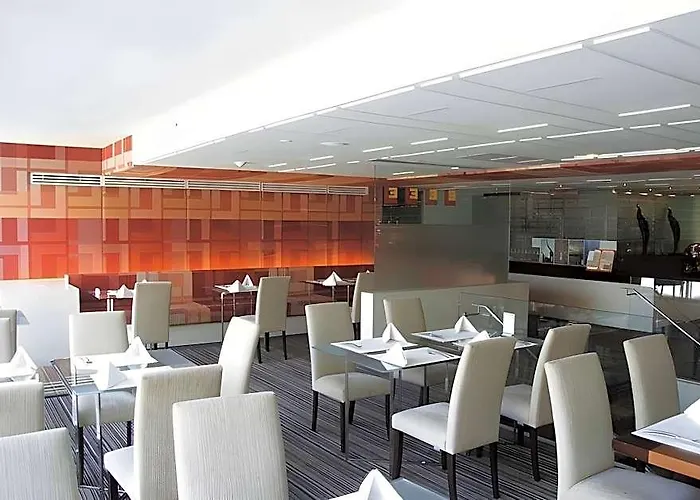 Le Fenix Sukhumvit 11 Hotel 3*